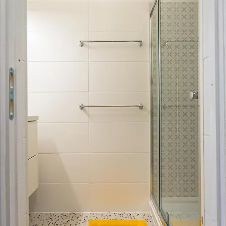 Elizabeth Boulevard Peace *